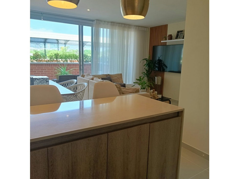 SE VENDE AMPLIO APARTAMENTO EL PORTAL DE GENOVES — foto 4