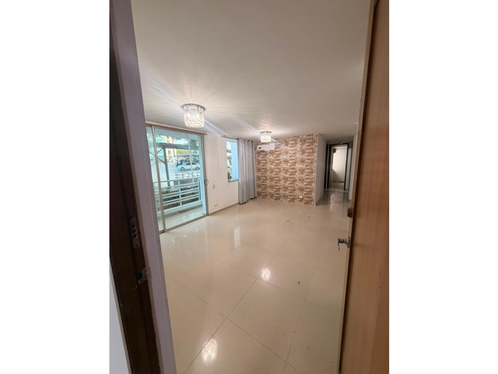 SE VENDE AMPLIO APARTAMENTO EN VILLA CAMPESTRE PRIMER PISO
