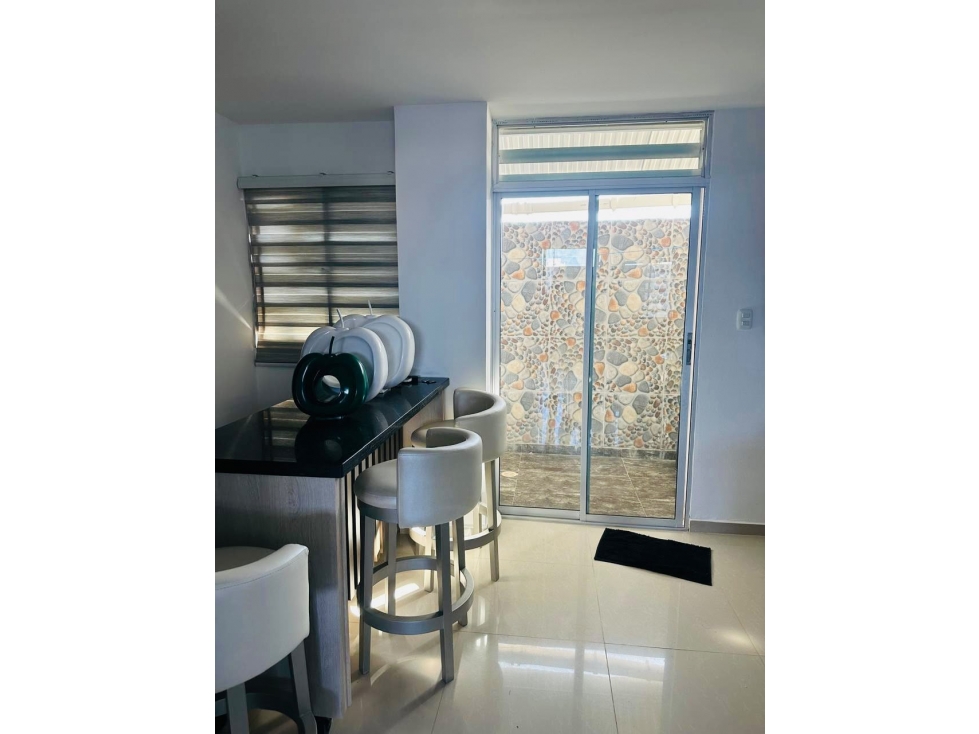 SE VENDE CASA EN CONJUNTO EN EL POBLADO — foto 3