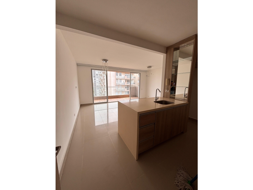 SE VENDE APARTAMENTO AMPLIO EN RIOALTO — foto 3