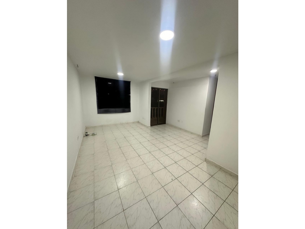 SE VENDE APARTAMENTO DE SOMBRA EN VILLA CAROLINA