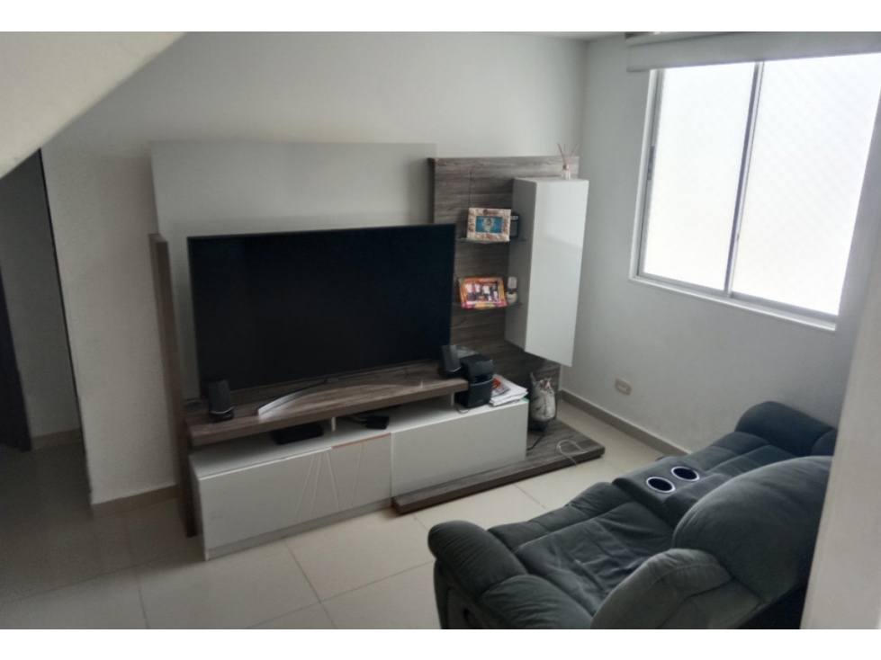 SE VENDE AMPLIO APARTAMENTO DUPLEX EN VILLA CAROLINA - 3
