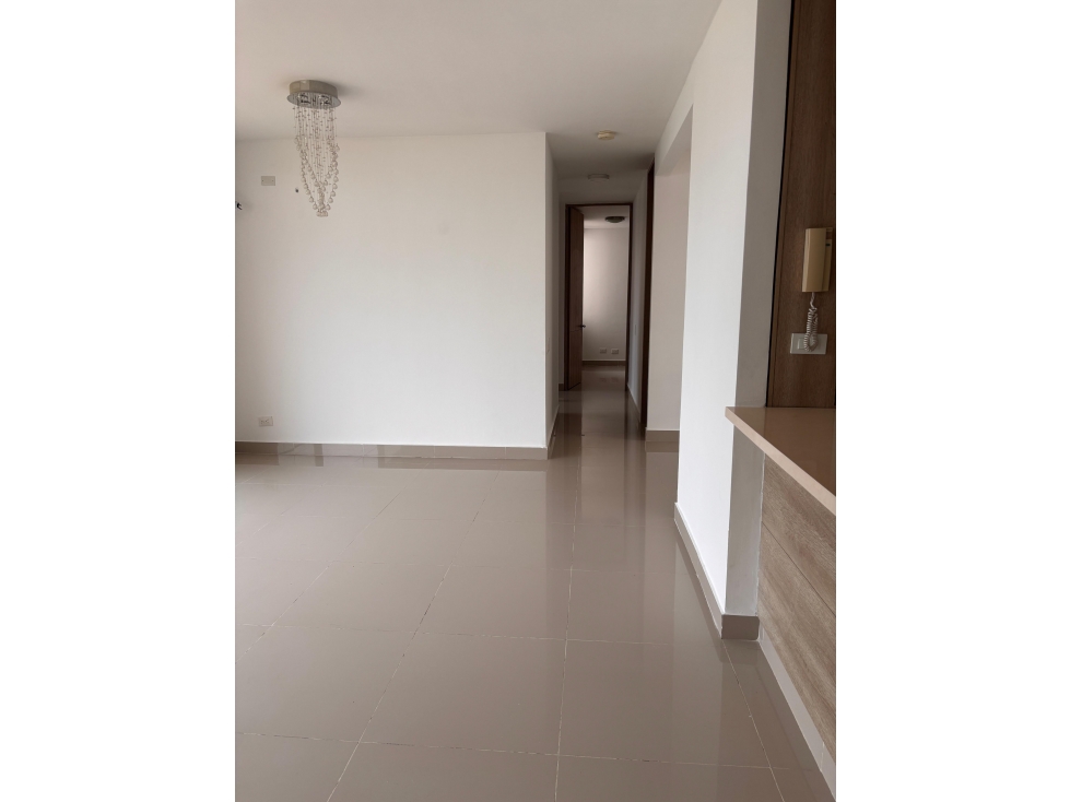 SE VENDE APARTAMENTO AMPLIO EN RIOALTO — foto 4