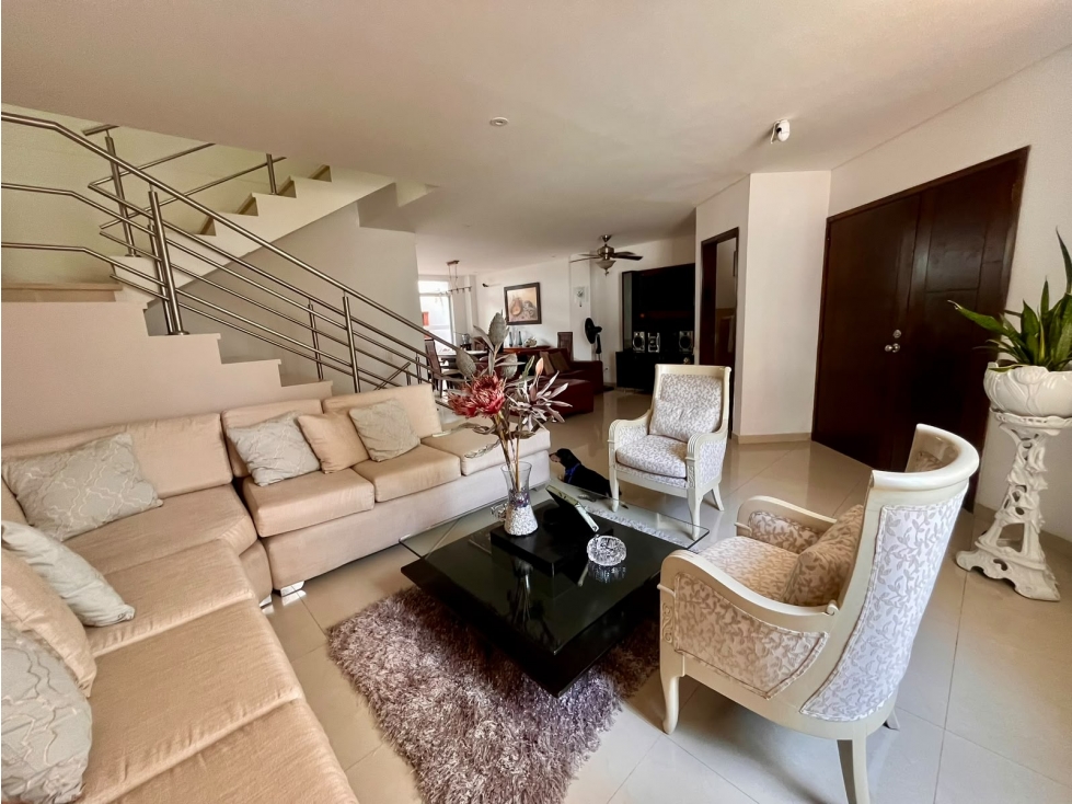 SE VENDE EXCLUSIVA Y AMPLIA CASA EN CONJUNTO EN VILLA SANTOS