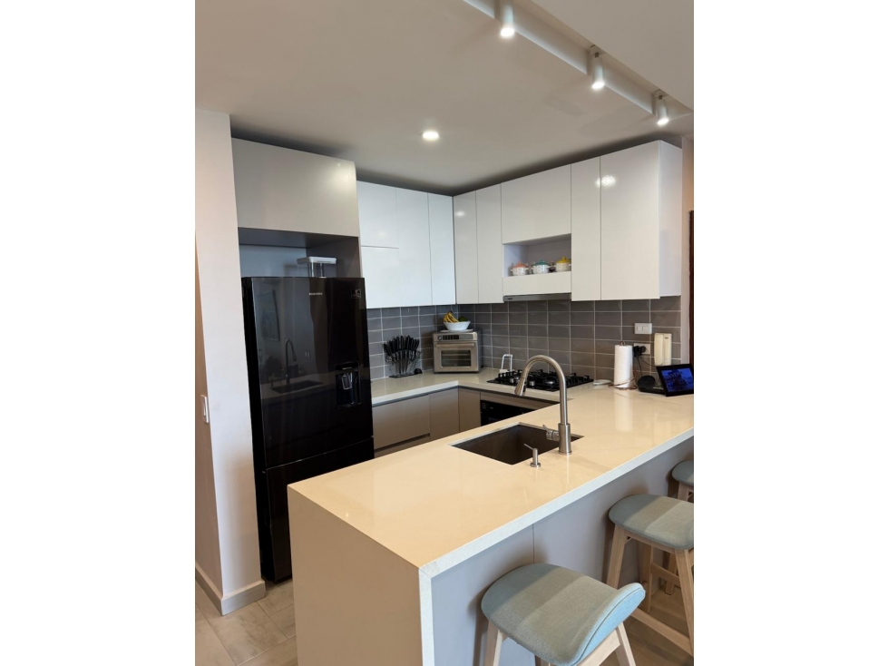SE VENDE APARTAMENTO EN TABOR TRADICIONAL LADO SOMBRA — foto 4