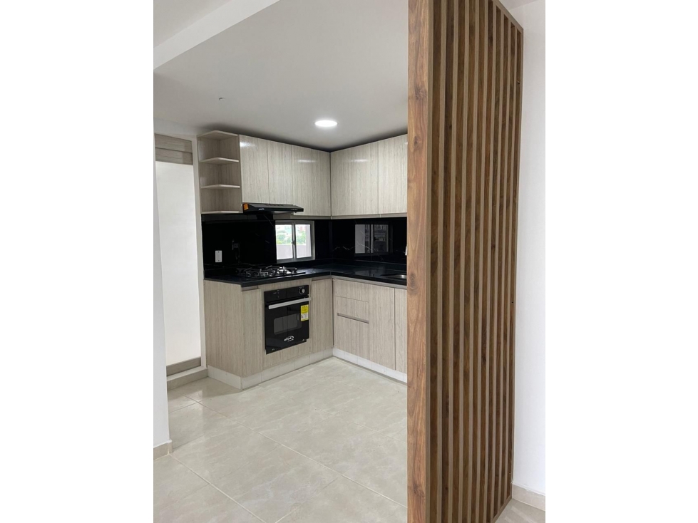 SE VENDE AMPLIO APARTAMENTO EN SAN AMRINO CERCA VILLA CAROLINA — foto 2