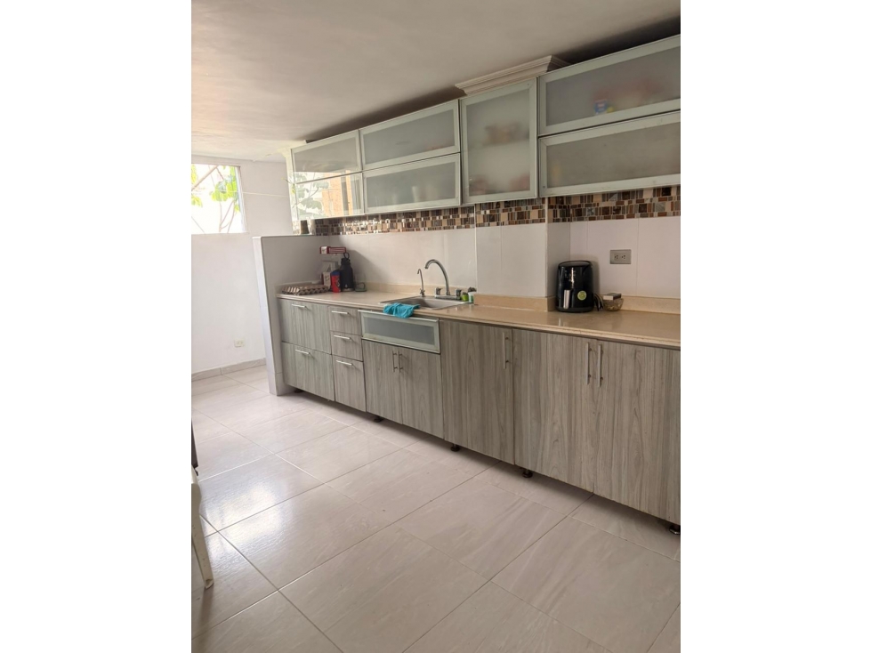 SE VENDE APARTAMENTO REMODELADO EN ALTO PRADO — foto 4