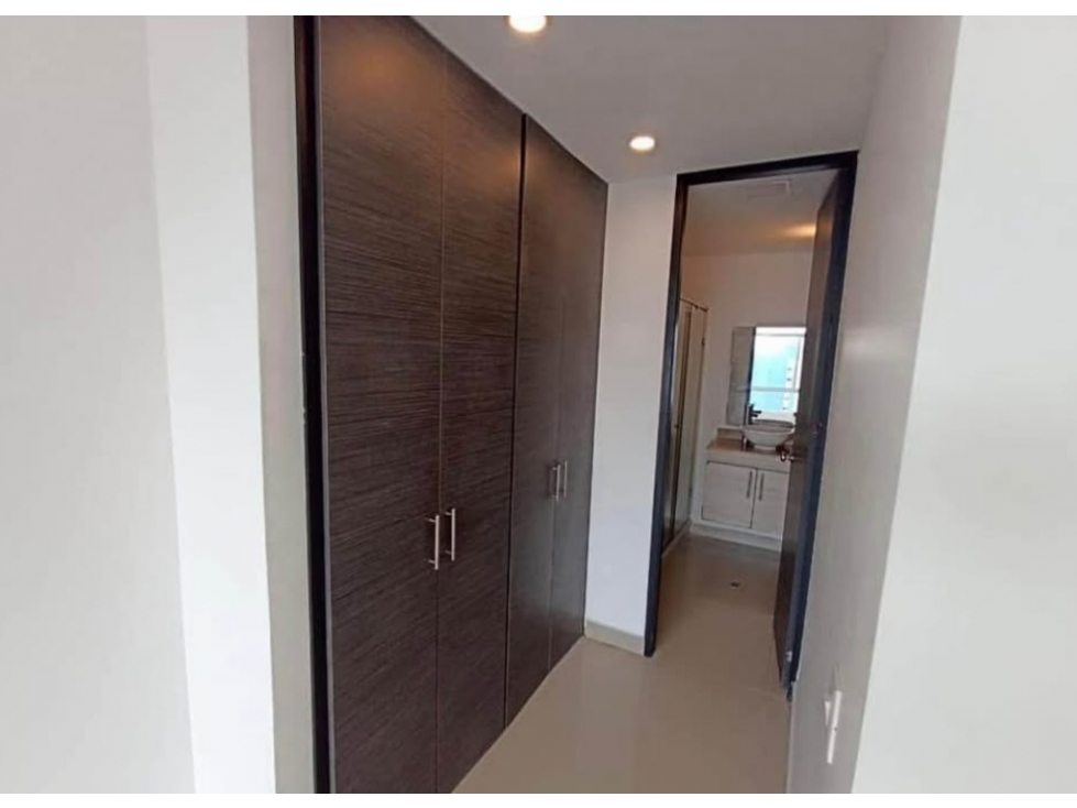 SE VENDE AMPLIO APARTAMENTO EN BETANIA CON VISTA INCREIBLE — foto 6