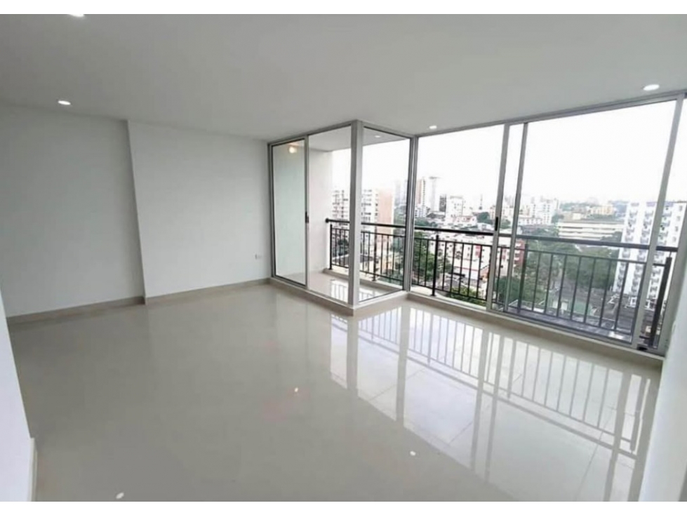 SE VENDE AMPLIO APARTAMENTO EN BETANIA CON VISTA INCREIBLE