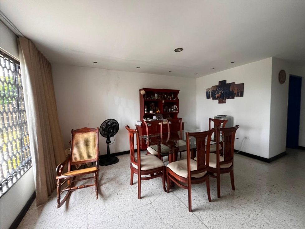 SE VENDE CASA INDEPENDIENTE DE ESQUINA EN LOS ALPES — foto 3