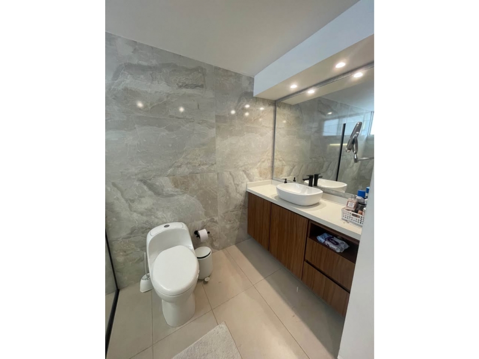 VENTA DE APARTAMENTO AMPLIO EL RIOMAR — foto 4
