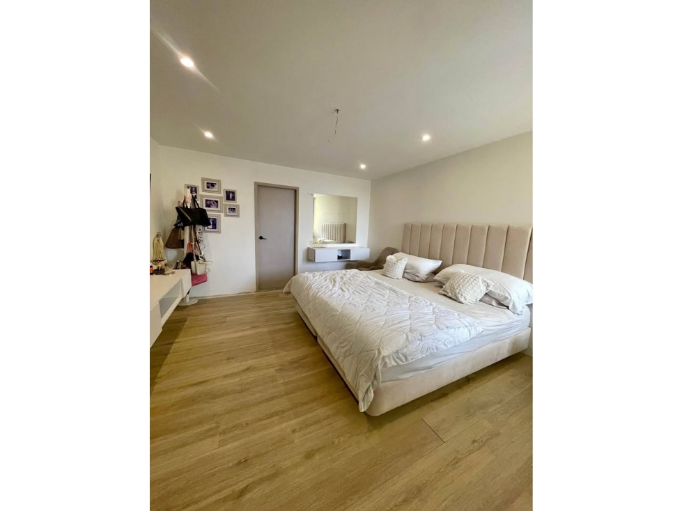 VENTA DE APARTAMENTO AMPLIO EL RIOMAR — foto 3