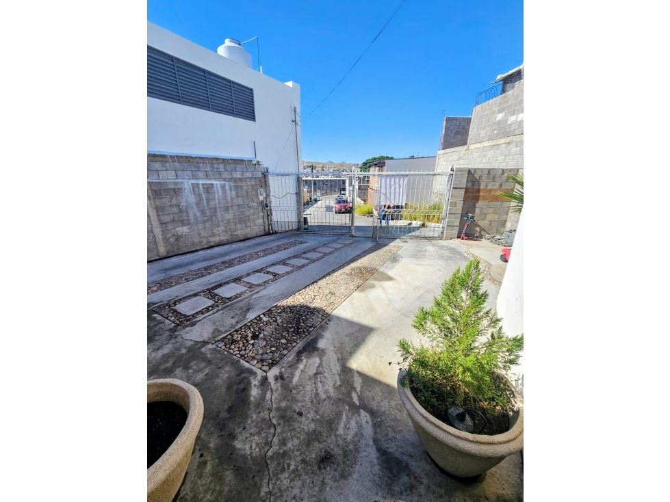 FRACC. JARDINES UNIVERSIDAD ... VENTA - VENTA - VENTA !!! - 6