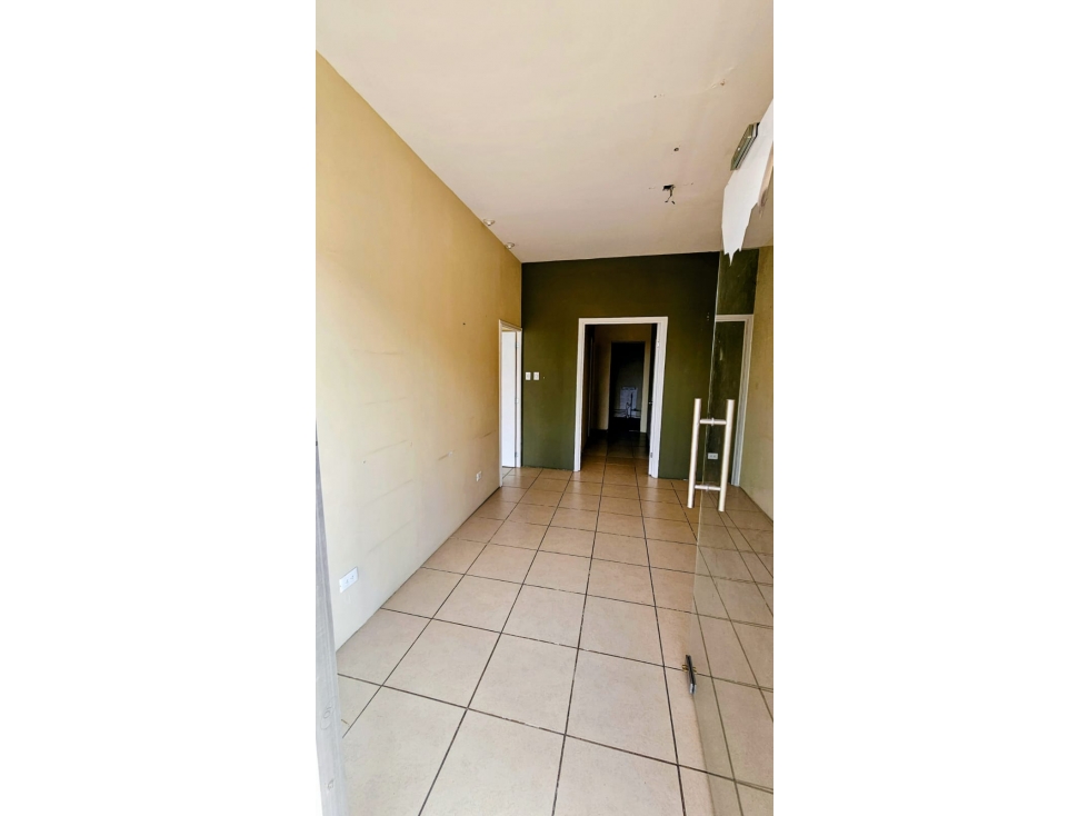 LOCAL COMERCIAL PLAZA FIESTA ... VENTA - VENTA - VENTA !!! - 6
