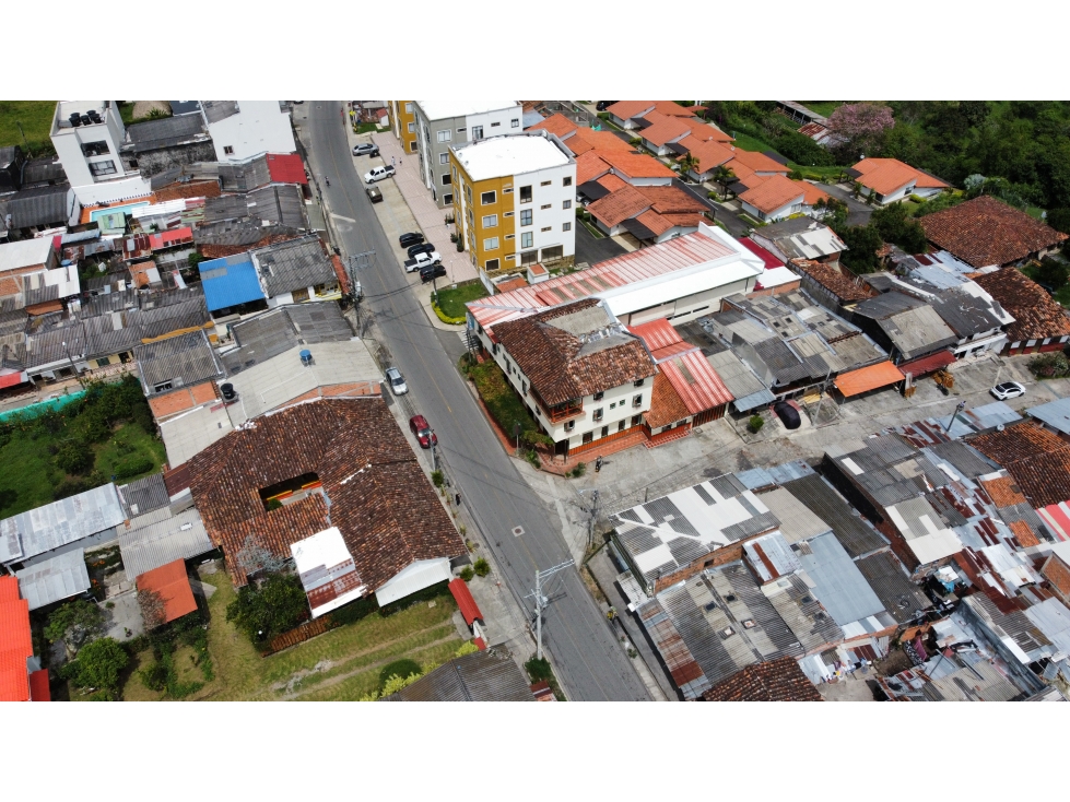 VENTA DE HOTEL EN MONTENEGRO QUINDIO - 2