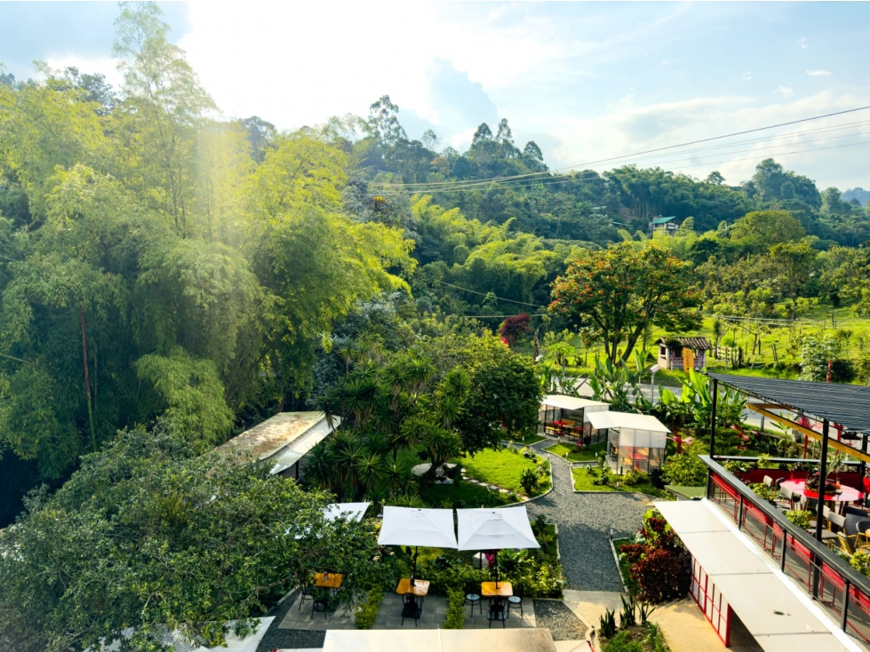 HOTEL -RESTAURANTE SALENTO 2694 M2 $2'300.000.000 - 2