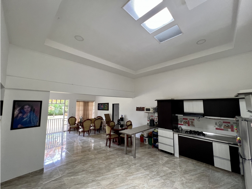 VENTA CASA CAMPESTRE VIA AL AEROPUERTO CON 3 VIVIENDAS — foto 2