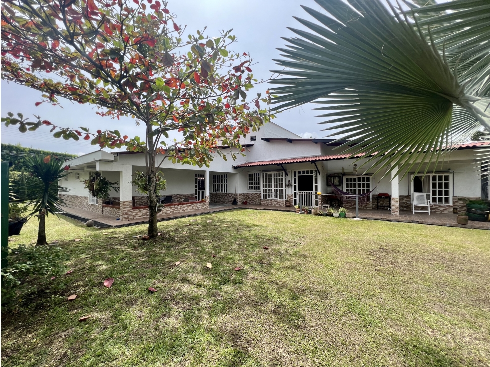 VENTA CASA CAMPESTRE VIA AL AEROPUERTO CON 3 VIVIENDAS — foto 4