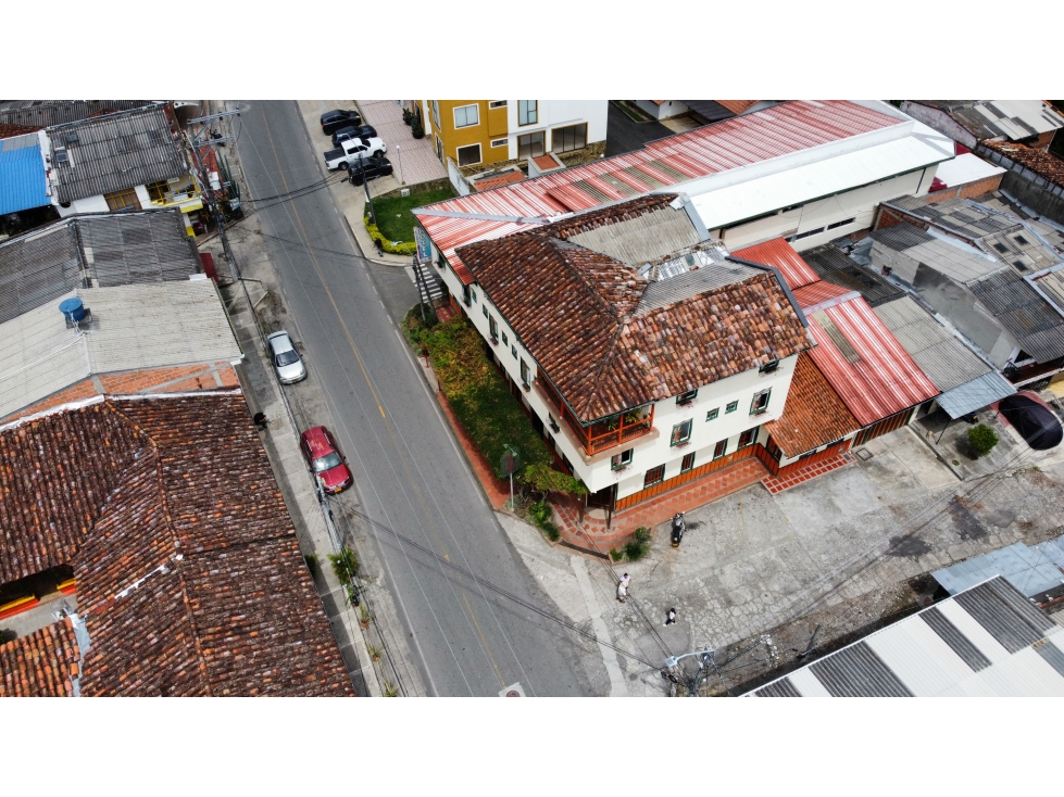 VENTA DE HOTEL EN MONTENEGRO QUINDIO - 3