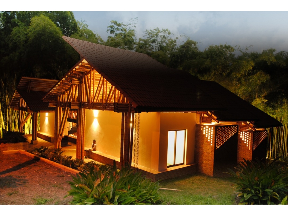 VENTA CASA CAMPESTRECDE LUJO PEREIRA 2041 M2