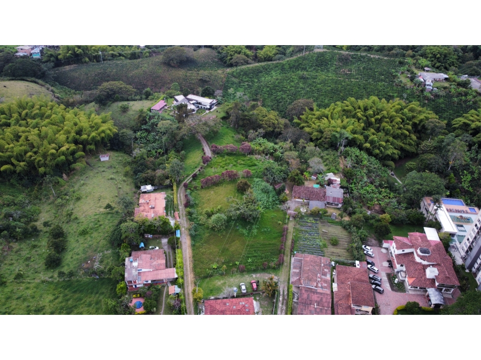 VENTA DE LOTE URBANO EN LA AVENIDA CENTENARIO ARMENIA QUINDIO