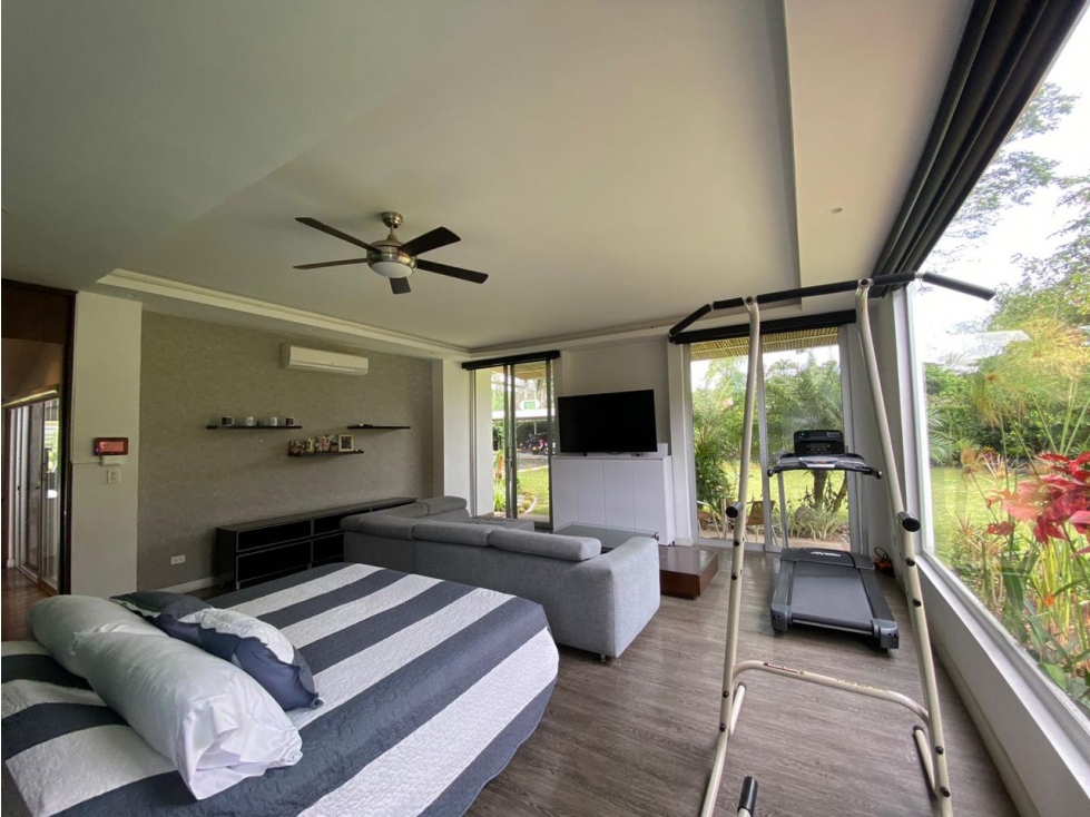 VENTA EXCLUSIVO HOTEL URBANO-RURAL . Área total: 6.400 m² — foto 2