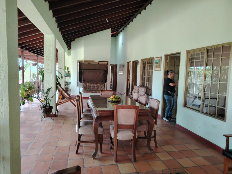 VENTA FINCA A 10 MINUTOS DE ARMENIA VEREDA HOJAS ANCHAS