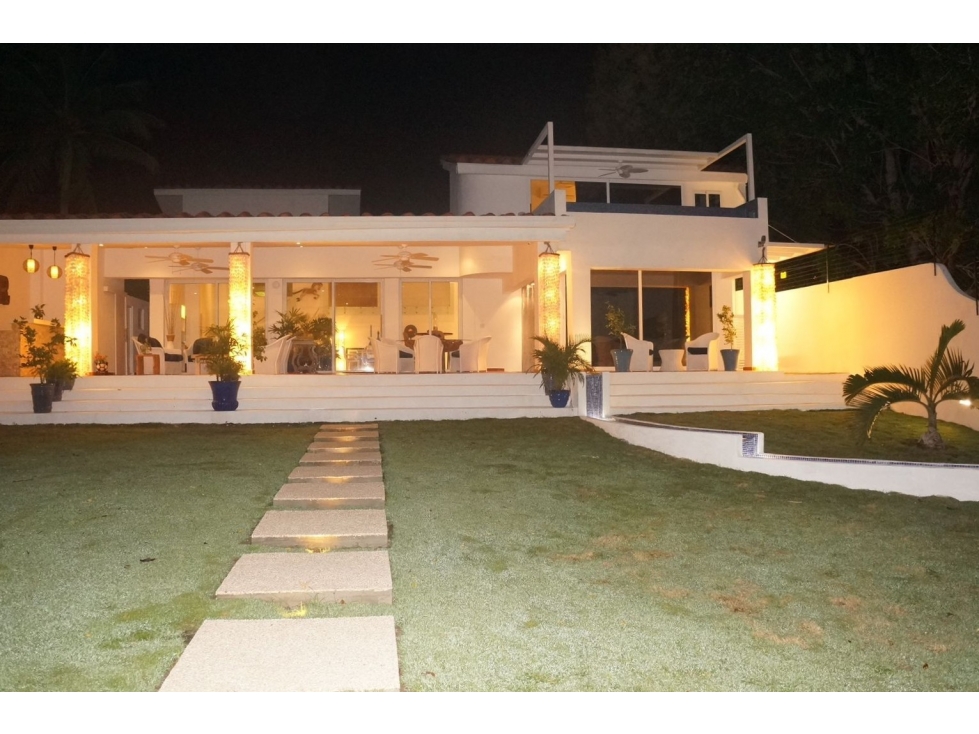 Venta de Casa de Playa en San Carlos, Costa Esmeralda