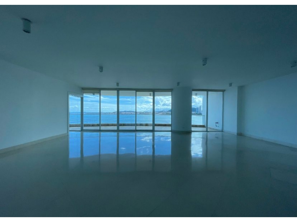 Alquiler y Venta: Apartamento en The Point, Paitilla