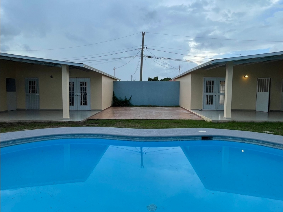 Propiedad con dos casas y una piscina en Antón. Casas en Antón - 1