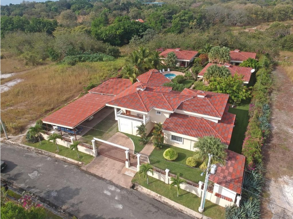 Venta: Propiedad de playa con 4 casas en Santa Clara — foto 2
