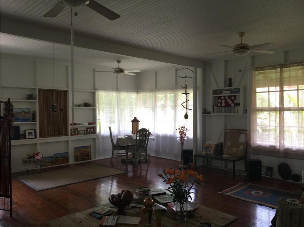 Venta: Casa 5 recámaras en Zona del Canal — foto 2