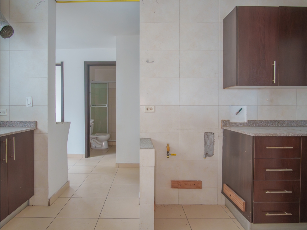 Venta: Reposeído en Constellation Tower — foto 5