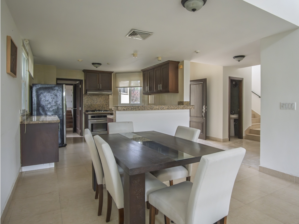 REMATE:VENTA DE CASA EN ANCON , PH TUCAN COUNTRY — foto 3