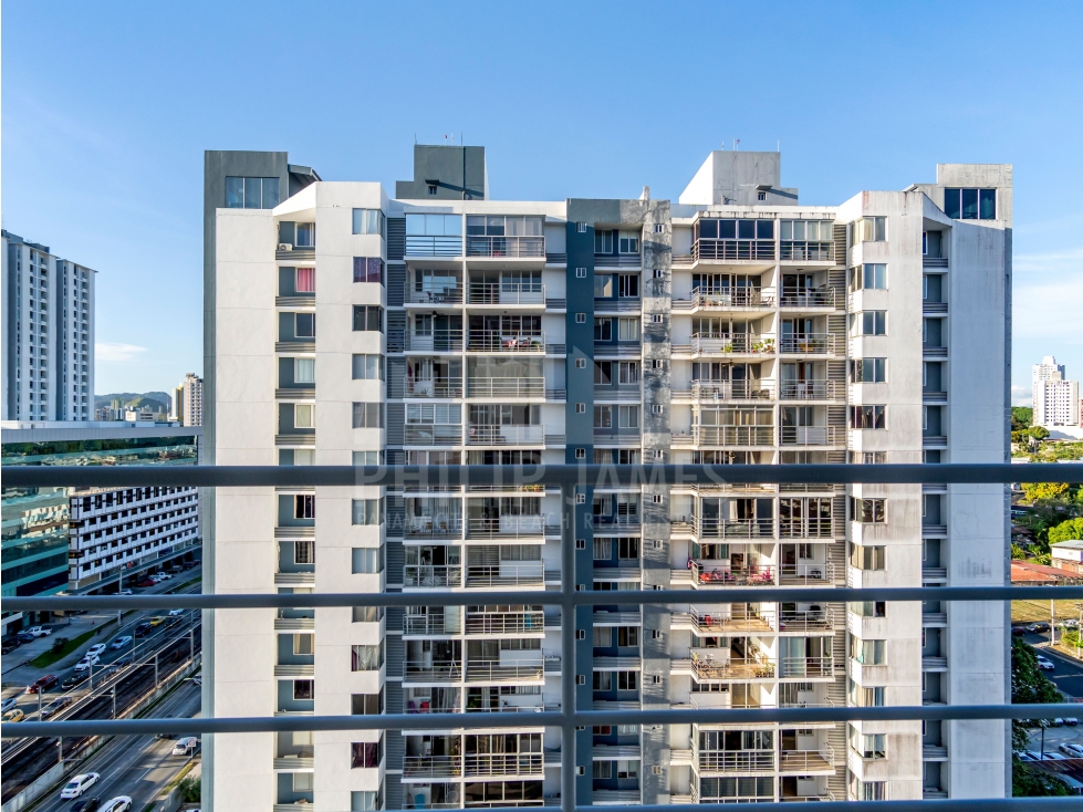 Venta de Apartamento en Transistmica: PH Cosmopolitan Tower — foto 3