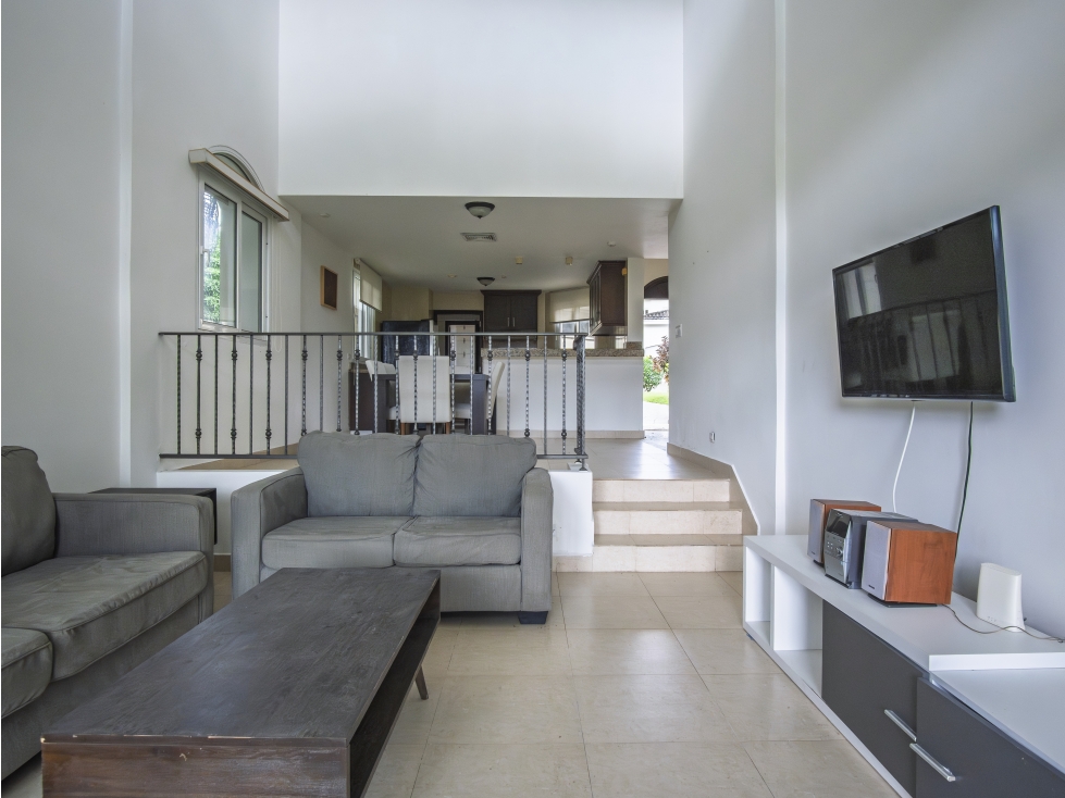 REMATE:VENTA DE CASA EN ANCON , PH TUCAN COUNTRY — foto 4