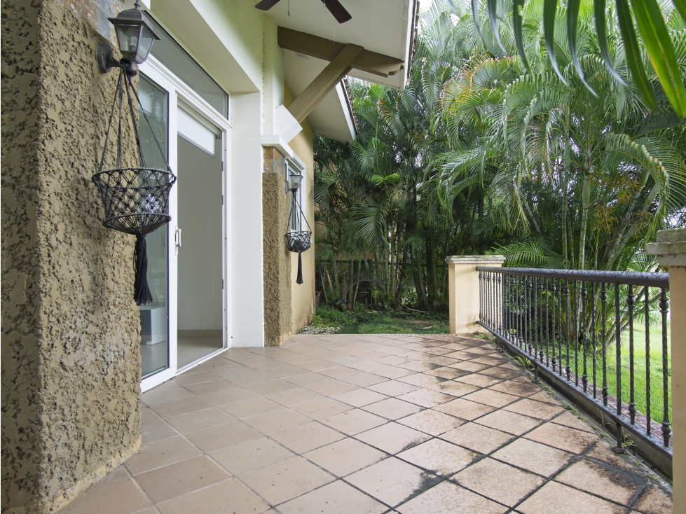 REMATE:VENTA DE CASA EN ANCON , PH TUCAN COUNTRY — foto 2