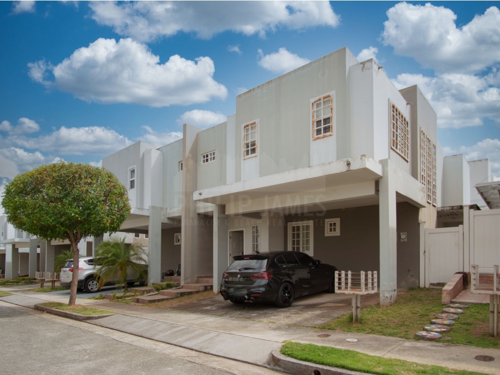 Remate: Venta de Casa en Brisas Norte. PH Victoria.