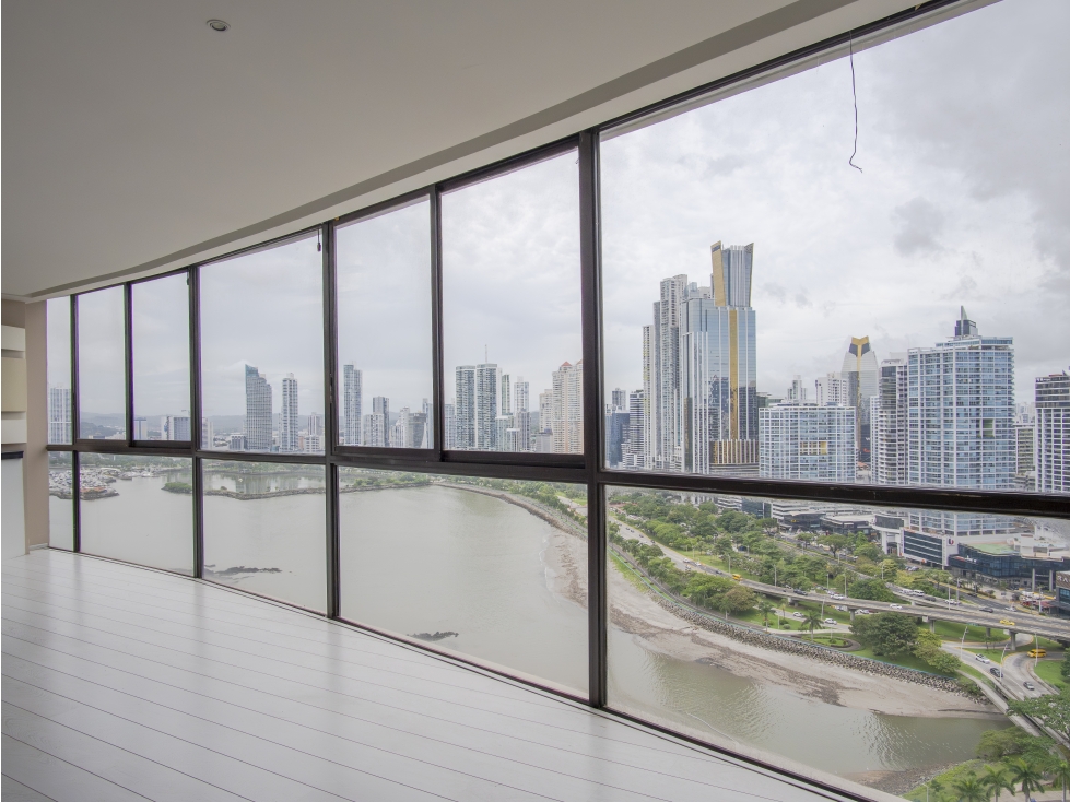 Remate: Venta de Apartamento en Punta Paitilla , Ph Golden Palace