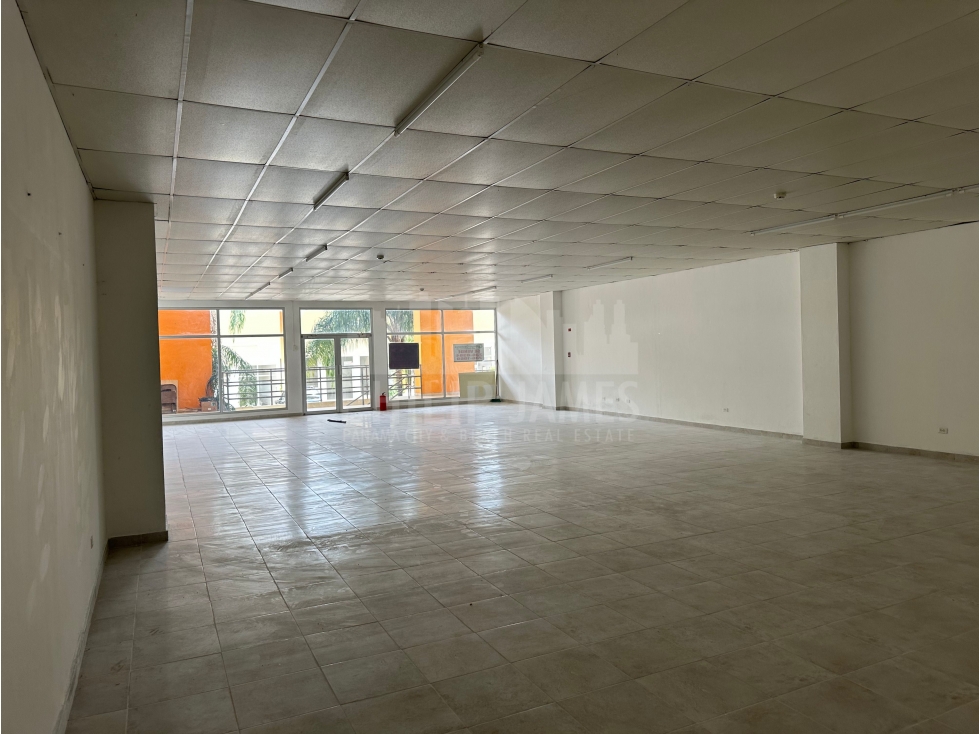 Venta de Local Comercial en Plaza Coronado - 2