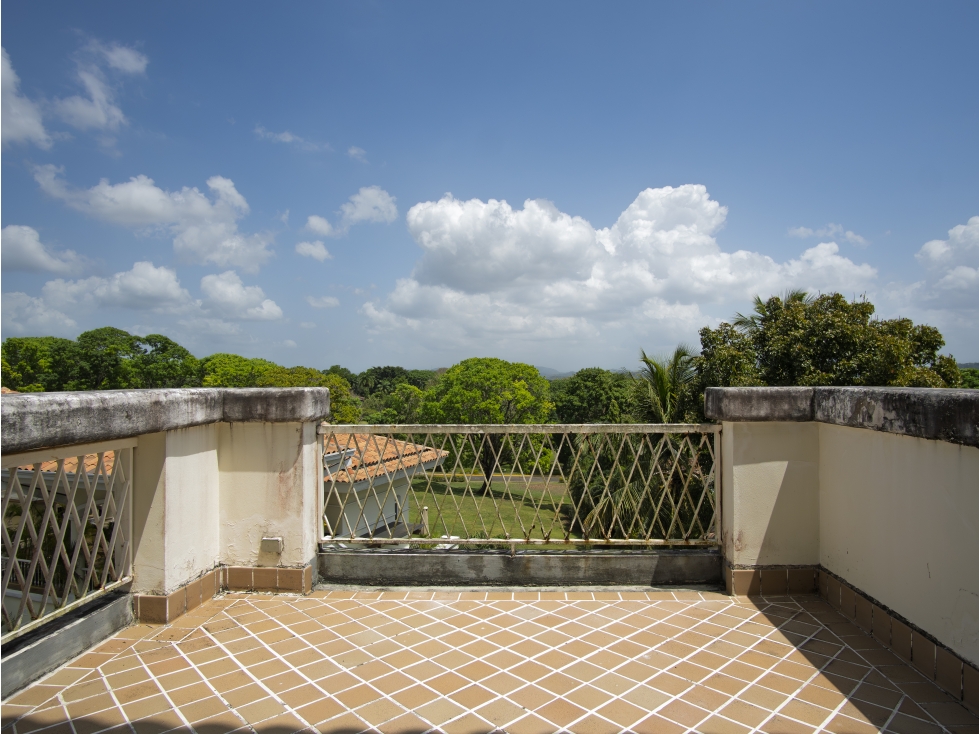 Remate de apartamento tipo townhouses Cocolí, Tucan Country Club — foto 5