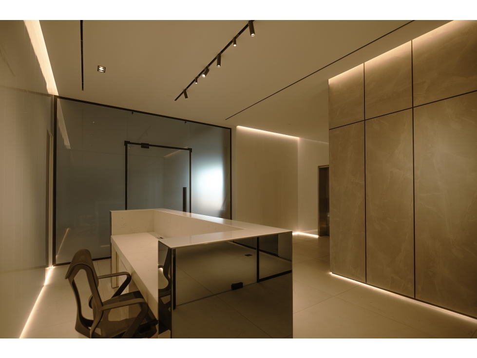 Venta de Oficina en Avenida Balboa, PH Nuovo By Armani — foto 3