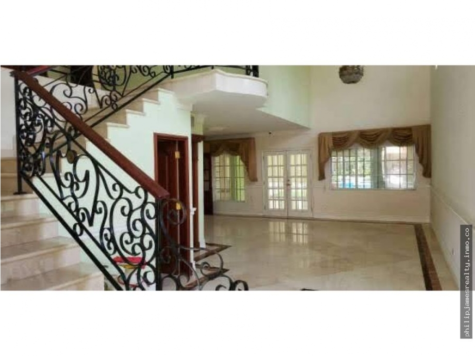 Venta: Hermosa casa en Colonias Fuente del Fresno, Condado del Rey — foto 2