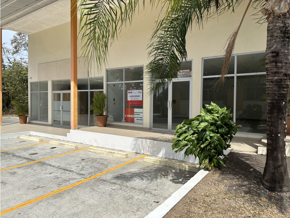 Venta de Local Comercial en Plaza Coronado - 2
