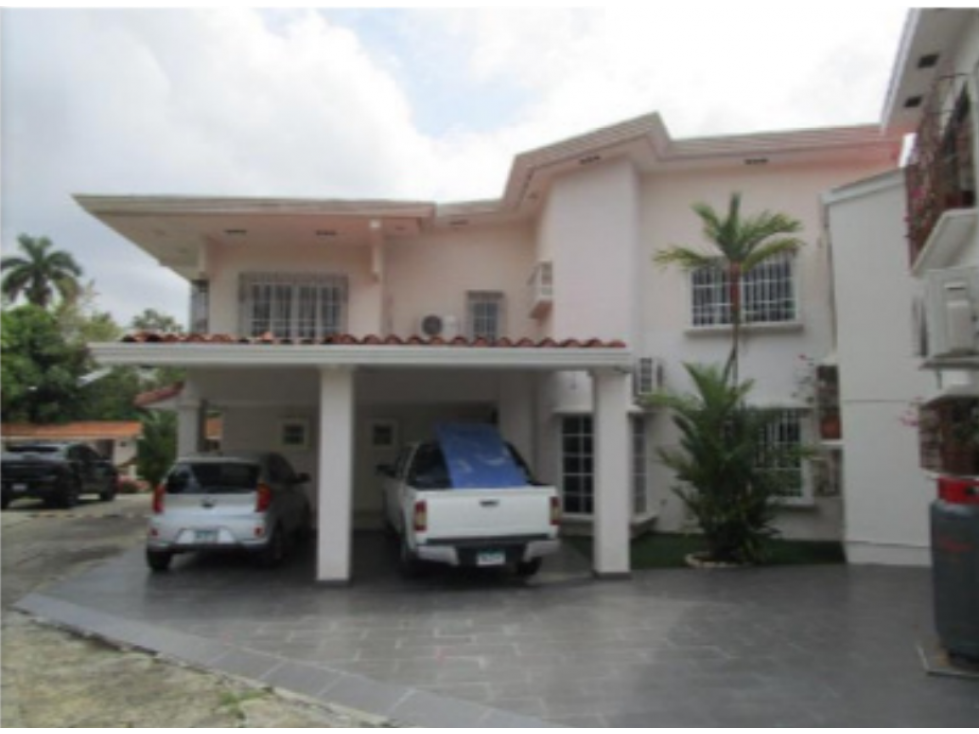 Casa en El Hexágono, Altos del Golf