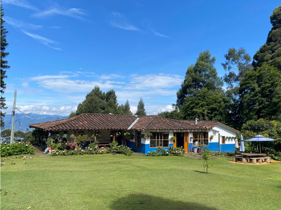 ESPECTACULAR CASA FINCA MÁS DE 100 AÑOS SECTOR CHACALTAYA LAS PALMAS - 1