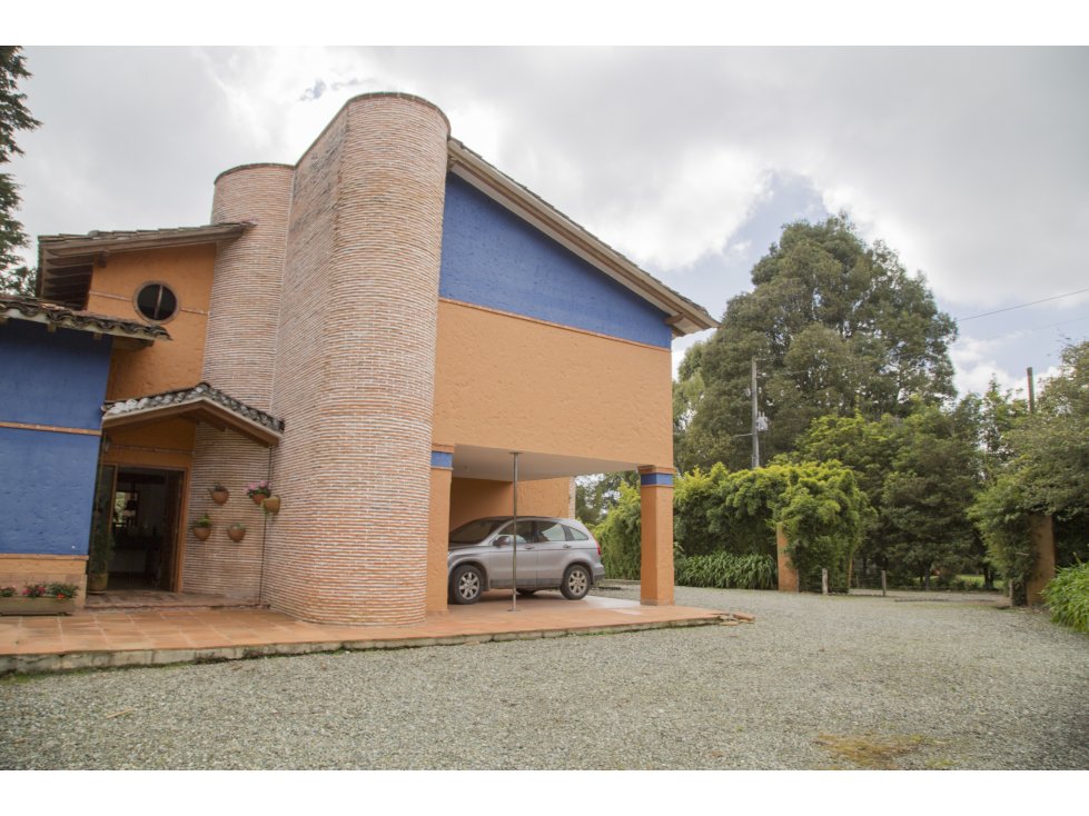 Casa Campestre con espectacular lote con Laguna Sector la Aquarela - 2