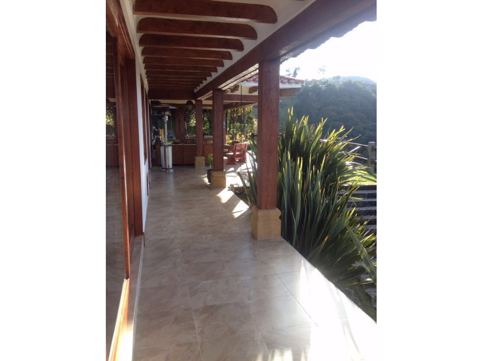 Casa en Venta en Envigado, Alto de las Palmas - 3