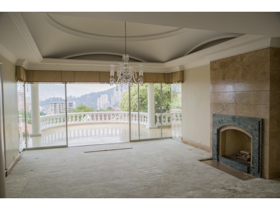 Hermosa Casa en el Poblado, por la Loma del Marymount - 2