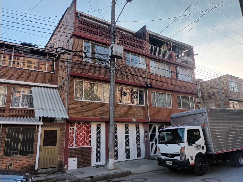 VENTA CASA FONTIBON BOHIOS (Rentable)